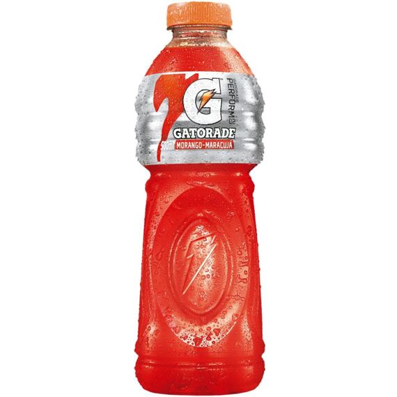 Front of Gatorade Strawberry & Passionfruit bottle showing logo, vibrant fruit graphics, and 500ml visibility