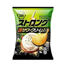 Front of Koikeya Strong Rich Sour Cream & Onion snack bag featuring logo, crunchy chips, and flavour description (55g pack)