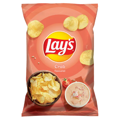 Front of Lay's Crab bag featuring the iconic logo, crab flavour label, and images of crisps and crab dip (130g pack)