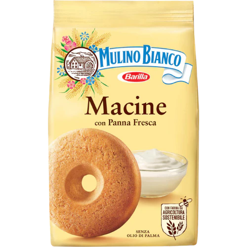 Front of Mulino Bianco Macine bag showing logo, cookies with fresh cream label, and image of the ring-shaped cookie (350G pack)