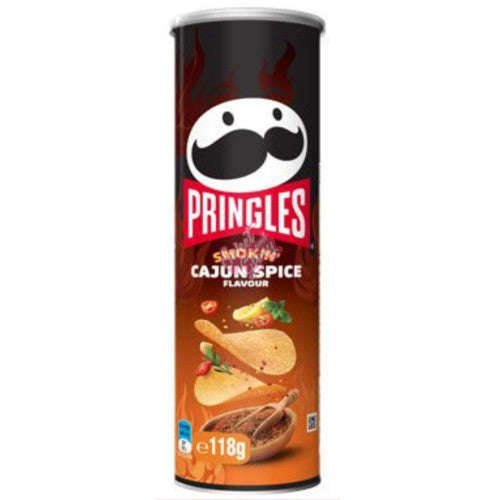 Front of Pringles Smokin' Cajun Spice can showing logo, spicy Cajun flavour details, and pack size (118g).