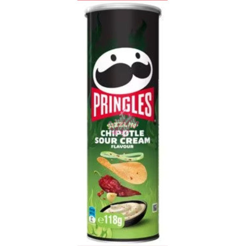 Front of Pringles Sizzlin' Chipotle Sour Cream can featuring the logo, chipotle peppers, and creamy dip with an 118g pack size.