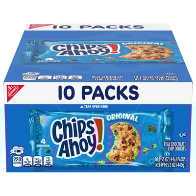 Front of Chips Ahoy Cookies 10 Pack showing blue packaging, logo, and image of chocolate chip cookies (440g)