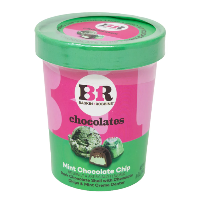 Front of Baskin Robbins Mint Chocolate Chip Cookie Dough Chocolates pack showing the mint chocolate chip flavour label and pack size (142g)