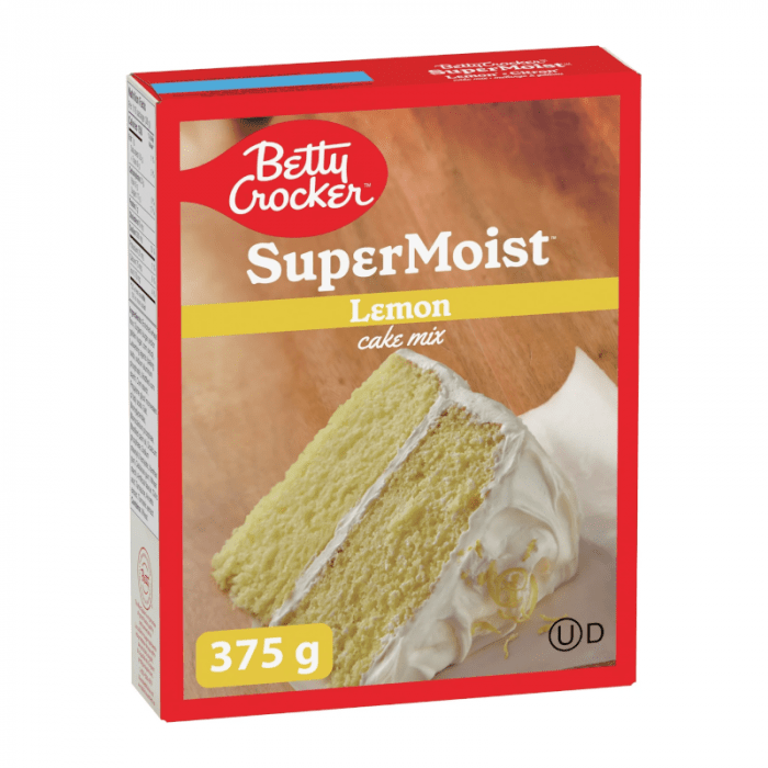 Front of Betty Crocker Super Moist Lemon Cake Mix box featuring the logo, lemon flavour label, and an image of a moist cake slice (375g pack)