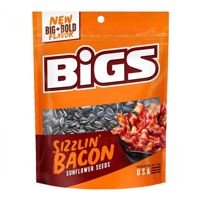 Front of BIGS Sunflower Seeds Sizzlin' Bacon bag featuring logo, bacon flavour label, and image of sunflower seeds (152g pack)