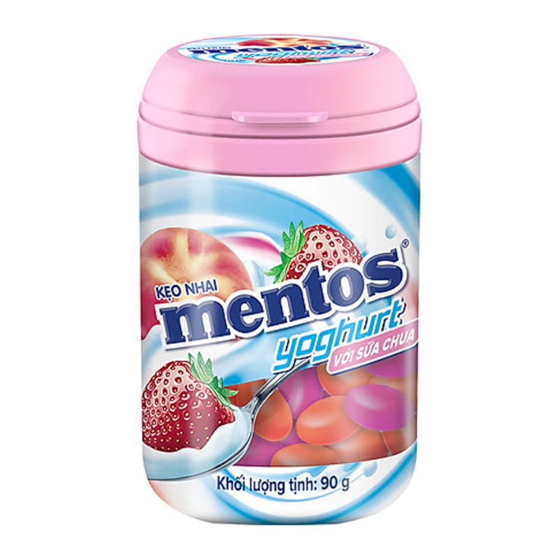 Front of Mentos Gum Strawberry Yogurt container showing brand logo, strawberry and yogurt flavour details, and 90g pack size
