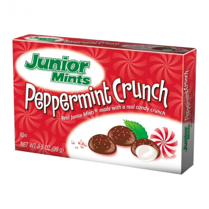 Front of Junior Mints Peppermint Crunch Theatre Box showing green logo, peppermint crunch flavour, and festive design (99g pack)