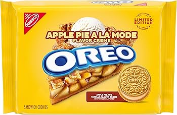 Front of Oreo Apple Pie package showcasing the Oreo logo, apple pie flavour details, and the 303g size.