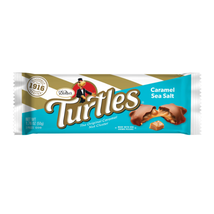 Front of DeMet's Turtles Sea Salt Caramel pack showing logo, caramel sea salt flavour, and pack size of 3 pieces (50g)