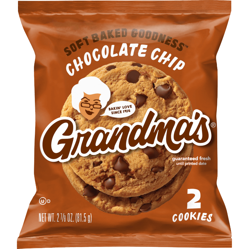 Front of Grandmas Chocolate Chip Cookies bag showing soft baked chocolate chip cookies, brand logo, and 71g pack size.