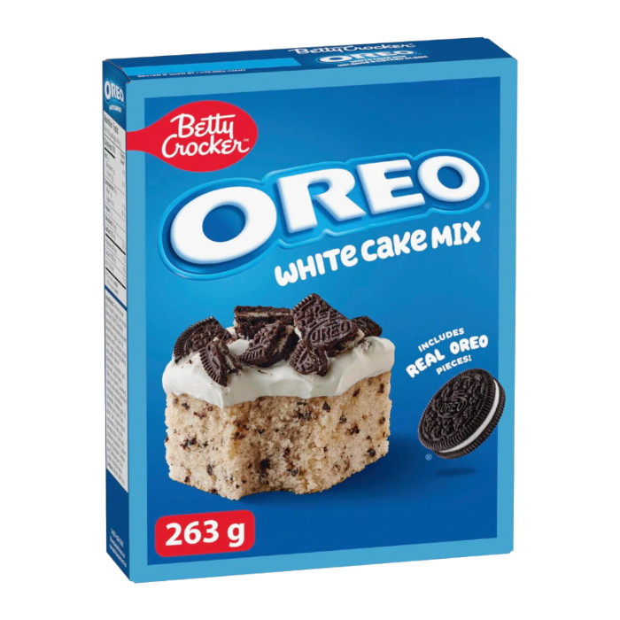 Front of Betty Crocker Oreo White Cake Mix box showing logo, white cake mix label, and image of cake topped with Oreo pieces (263g pack)