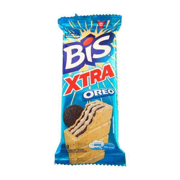 Front of Bis Oreo Xtra package showing vibrant blue design, Oreo flavour and crisp wafer image, with 45g pack size prominently displayed.