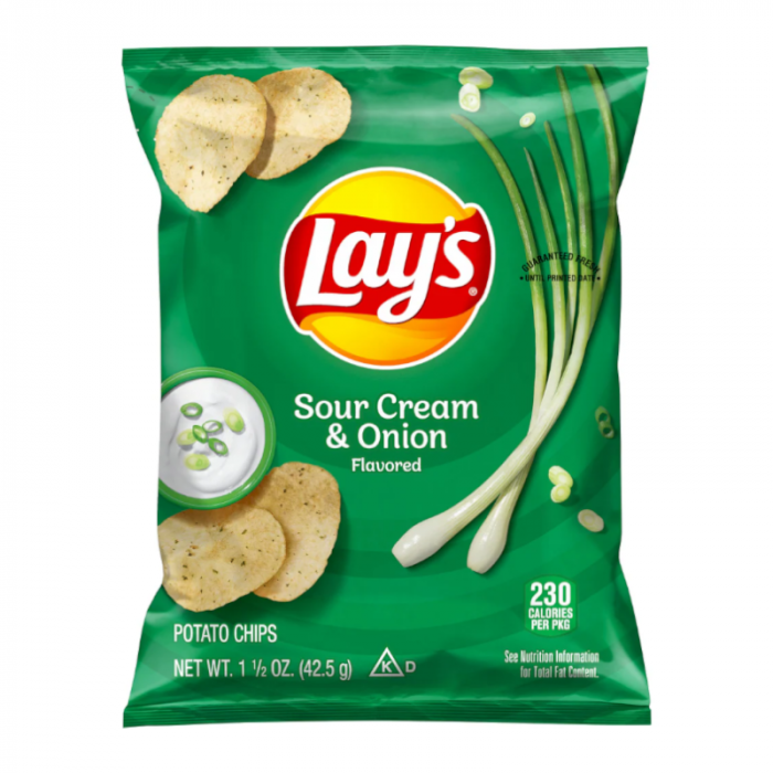 Front of Lay's Sour Cream & Onion bag featuring the brand logo, flavour description, and potato chips image (42.5g pack)