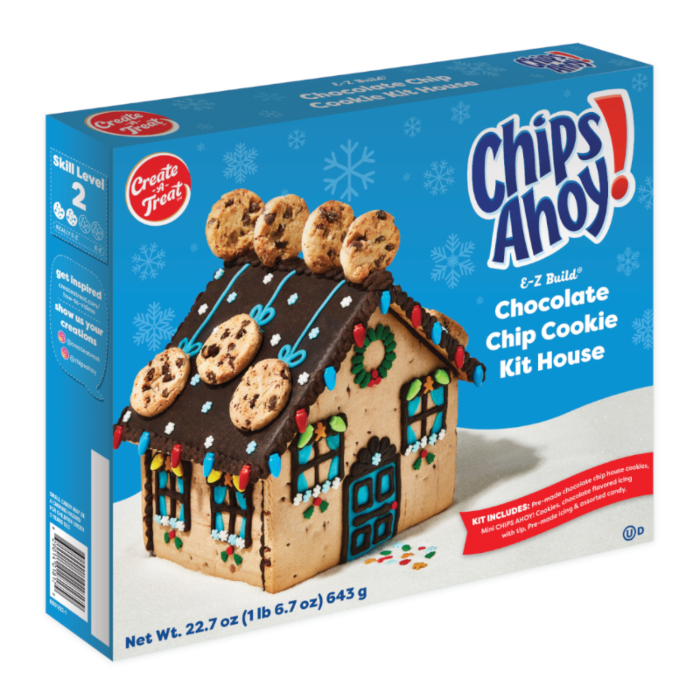Front of Chips Ahoy! Build Your Own Chocolate Chip Cookie House Kit box showing the chocolate chip cookie house, logo, and festive design (644g)