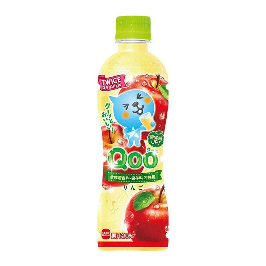Front of Minute Maid Qoo Apple (Japan) bottle showing vibrant design, apple flavour label, and 425ml packaging.