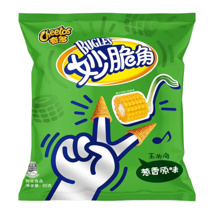 Front of a green bag of Cheetos Bugles Onion with logo, showing crunchy snacks shaped like horns (65g pack)