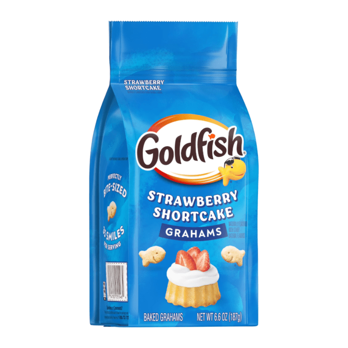 Front of a blue bag of Goldfish Crackers Strawberry Shortcake showing logo, strawberry shortcake flavour, and 187g pack size