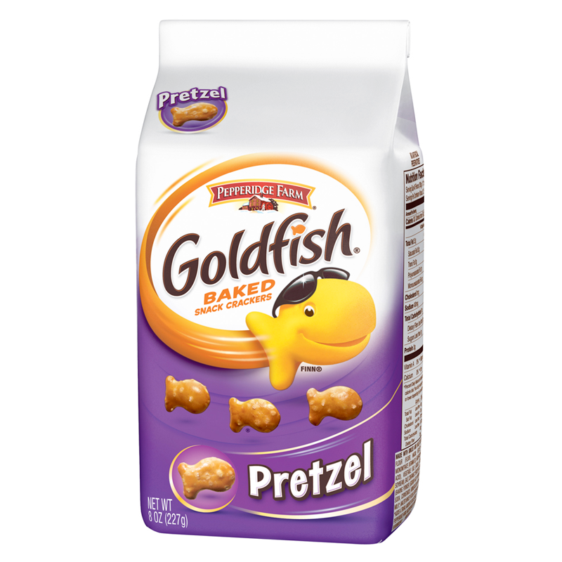 Front of Pepperidge Farm Goldfish Crackers Pretzel Flavour bag showing the yellow Goldfish mascot, pretzel-flavoured snack crackers, and 227g pack size.