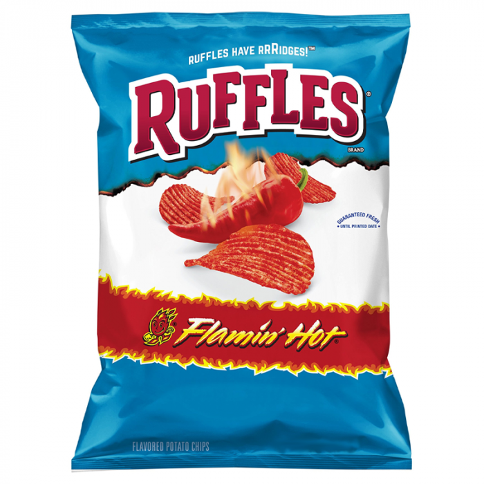 Front of Ruffles Flamin' Hot Potato Chips bag showing the logo, fiery chips, and red-and-blue design (184.2g pack)