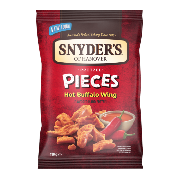 Front of Snyder's Pretzel Pieces Hot Buffalo Wing bag showing logo, bold red packaging, and images of pretzel pieces with dipping sauce (110g pack)