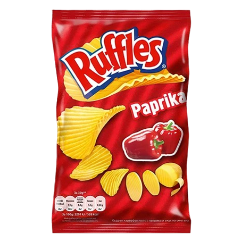 Front label of Ruffles Paprika (140g), displaying flavour and branding.