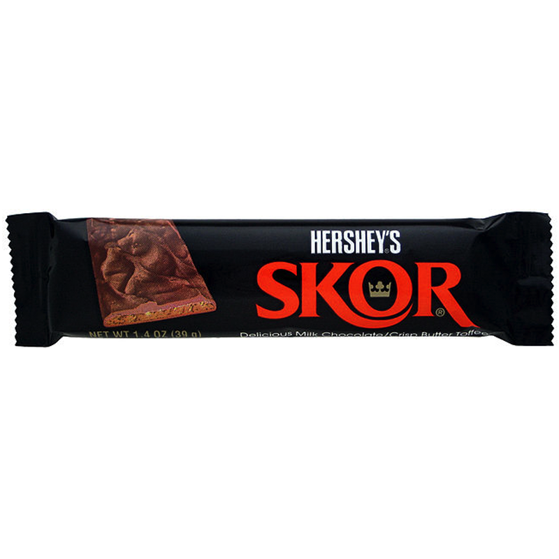 Front of Hershey's Skor Bar showing the logo, milk chocolate and butter toffee description, and 39g pack size