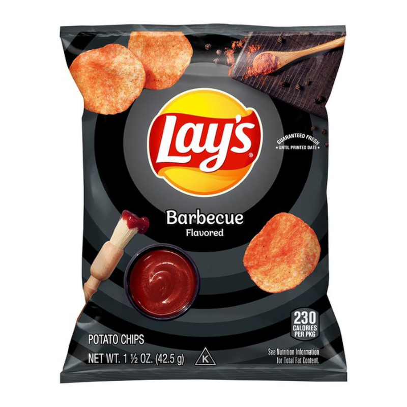 Front of Lay's Barbecue bag showing the logo, barbecue flavour text, and potato chips with dip (42.5g pack)