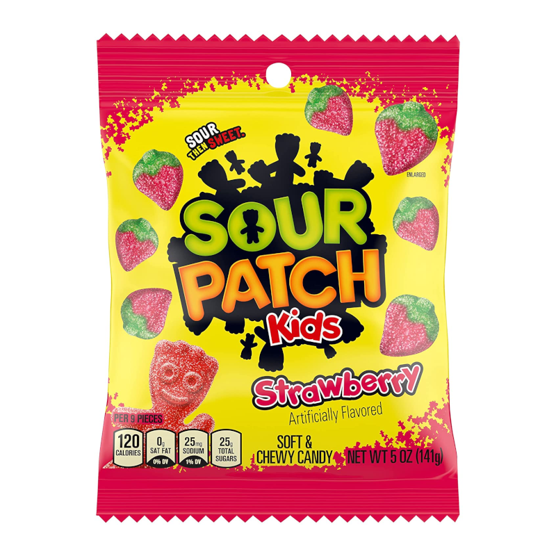 Front of Sour Patch Kids Strawberry bag showing bright yellow packaging, logo, strawberry flavour label, and chewy candy pieces (141g pack)