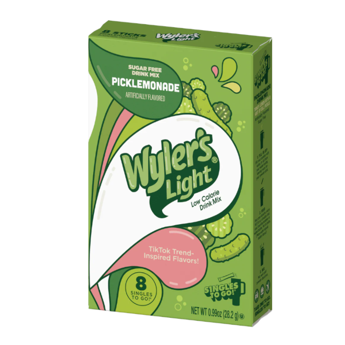 Front of Wyler's Light Singles To Go Picklemonade pack showing green design, pickle flavour label, and 8 single servings (28.2g pack)