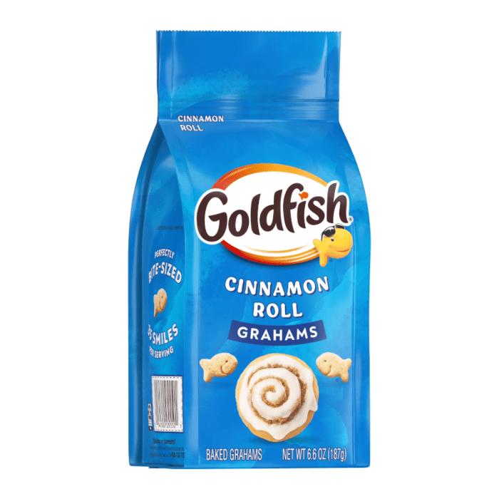 Front of Pepperidge Farm Goldfish Crackers Cinnamon Roll bag showing logo, cinnamon roll flavour illustration, and baked grahams (187g pack)