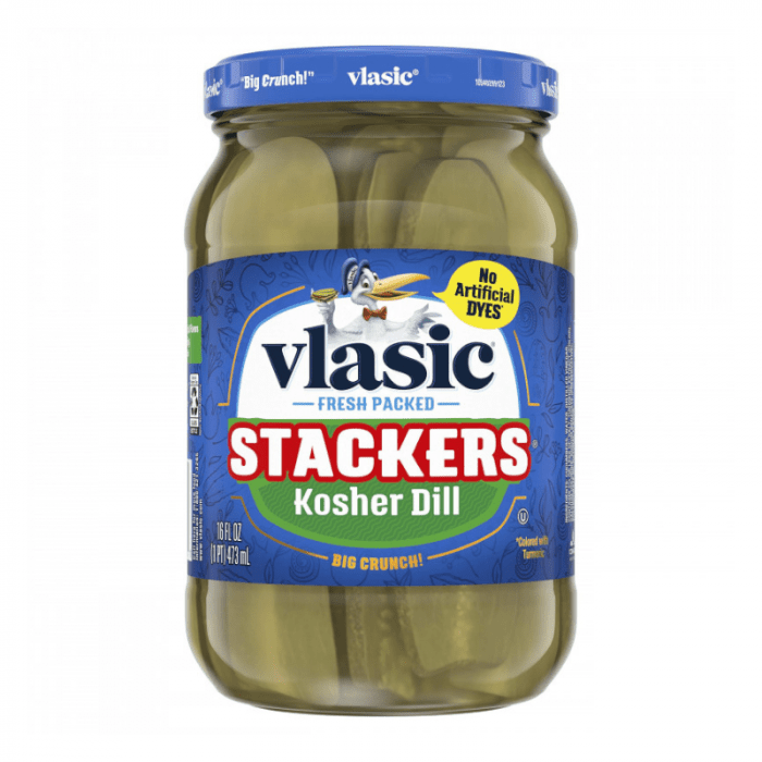 Front of Vlasic Kosher Dill Stackers jar showing fresh-packed pickles, big crunch label, and kosher dill flavour (473ml)